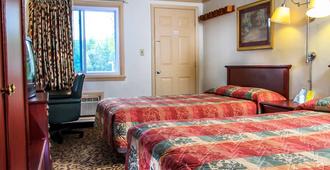 Happy Bear Motel - Killington - Bedroom
