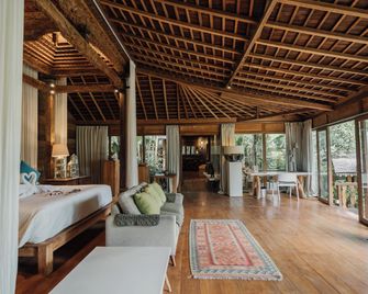 Kropak Canggu - North Kuta