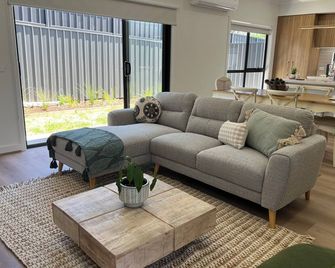 The Cosy Cottage - Ararat - Living room