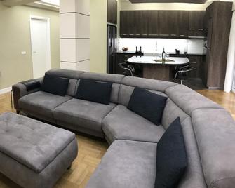 Finer Things Flisvos Beach Condo in Palaio Faliro - Palaió Fáliro - Living room