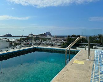 Apartamento Carrizo - Mazatlán - Pool