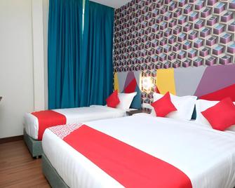 W Hotel Cemerlang - Kota Bahru - Schlafzimmer