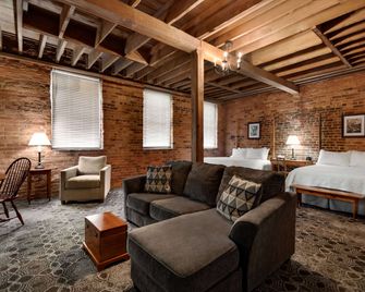 ذي هيستوريك بروكستاون إن، ترايدمارك كوليكشن باي ويندام - وينستون-سالم - غرفة نوم