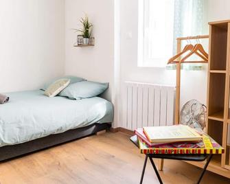 Cozy quiet and bright studio - Part Dieu - Lyon - Bedroom