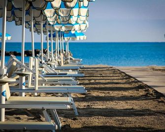 Hotel Europa - Gabicce Mare - Spiaggia