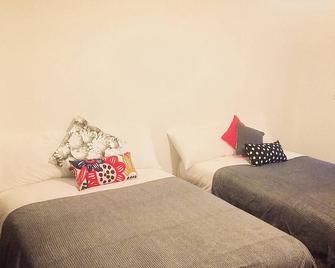 North London Cottage - London - Bedroom