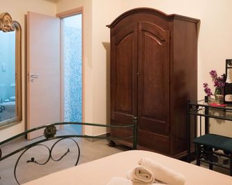 Il Casale Le Tre Volte - Rossano - Bedroom