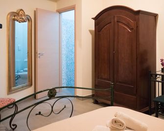 Il Casale Le Tre Volte - Rossano - Schlafzimmer