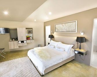 Thanda Tau - Roadside - Habitación