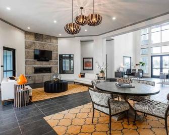 Luxurious Apartment Living in Tomball, TX - Tomball - Jídelna
