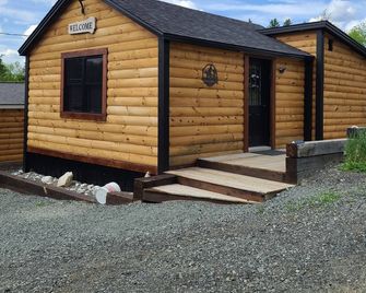 Cozy Modern Cabin - Rockwood - Building