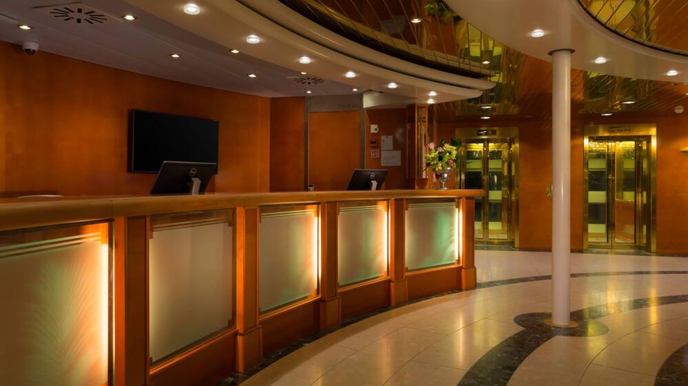 Sunborn London Yacht Hotel