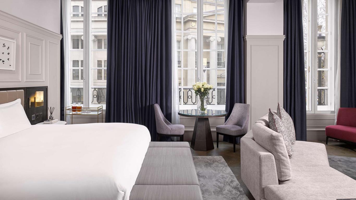 The Trafalgar St. James London, Curio Collection by Hilton