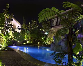 Yats Colony - Yogyakarta - Pool