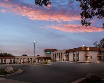 Quality Inn West Des Moines - Clive - West Des Moines - Building