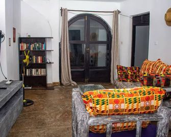 African-Inspired Rustic Cottage - Diani Beach - Sala de estar