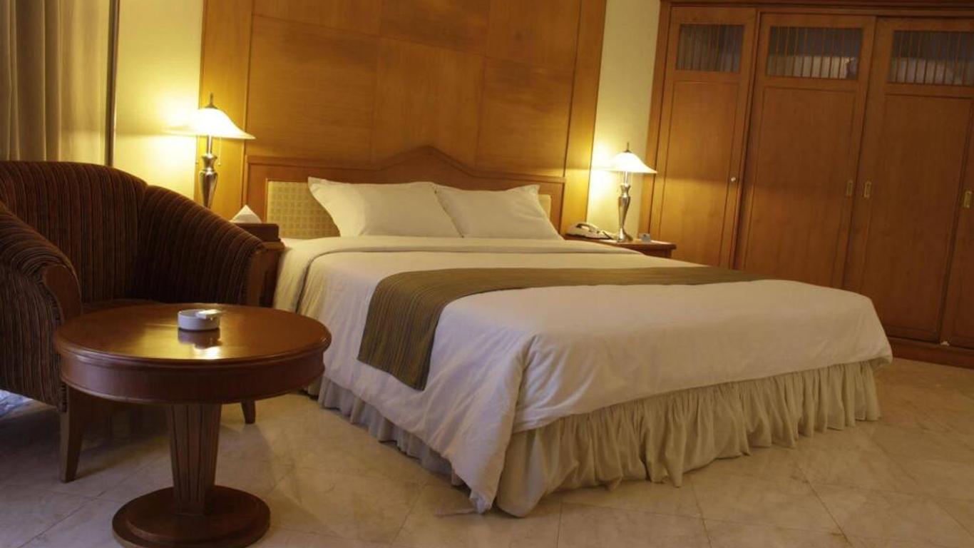 Makassar Golden Hotel