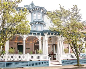 Carroll Villa Hotel - Cape May - Building