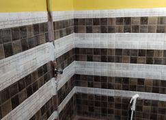 Abishek Mansion Pondicherry For Home Stay - Pondichéry - Salle de bain