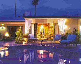 All Worlds Resort - Palm Springs - Kolam