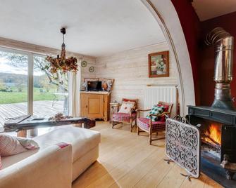 Elegant appartment in Niderviller near Forest, France - Niderviller - Sala de estar