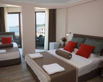 Yasemin Hotel - Ozdere