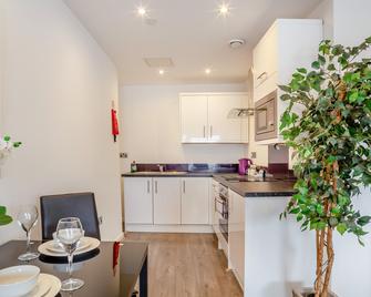 Fox House Studios, Aparthotel - Plymouth - Küche