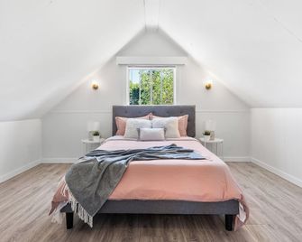 Heritage Home in Heart of City with free Parking - Vancouver