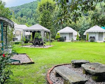 Tatva Bir Tents And Hotel - Bīr - Patio