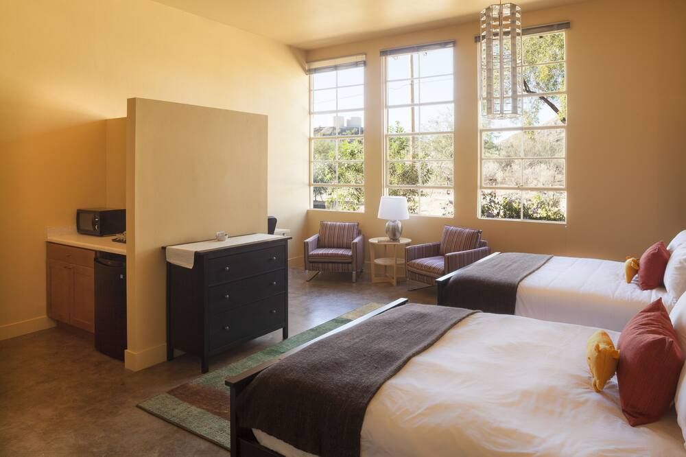 Bedroom view of Sonoran Desert Inn and Conference Center