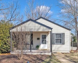 Cute 2-bedroom bungalow in downtown Raleigh - 롤리 - 건물