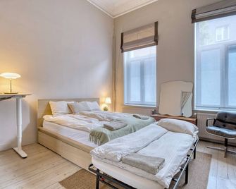 0)Vintage Heaven 55m2 w/4.5 m ceiling Full kitchen - Brussels - Bedroom