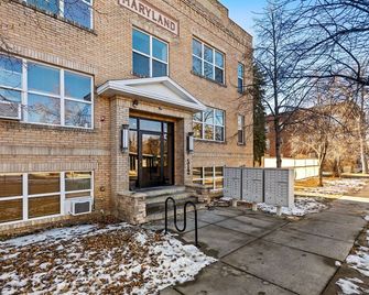 Aisling Suites - Great Falls - Building