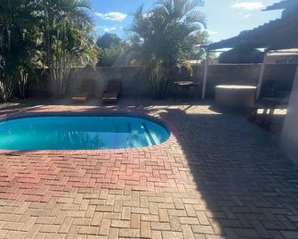 Happy Time guest house - Phalaborwa - Bazén