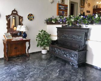 Hotel Helvetia - Grado - Resepsjon
