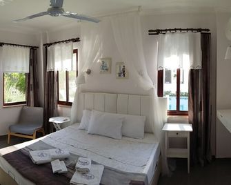 Masal Tatil Evi - Selimiye - Bedroom