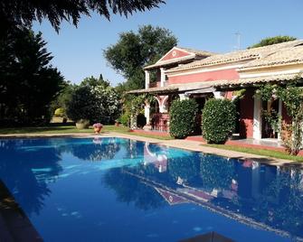 Villa De Loulia - Peroulades