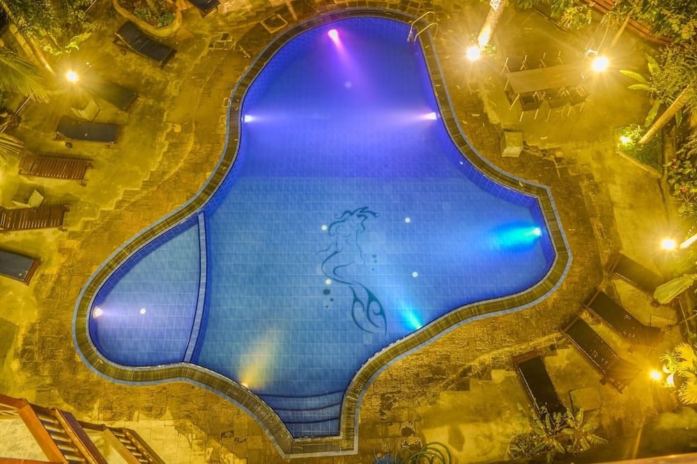 هوتل سونراي - كاندي - حوض السباحة