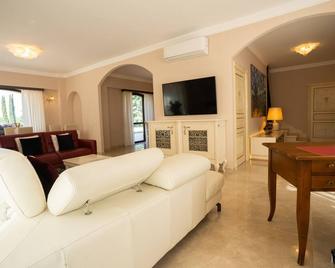 Il Castellaccio - Spello - Wohnzimmer