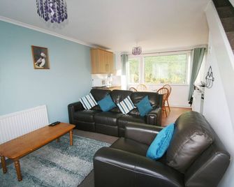 'Puffin' - a Comfortable Holiday Home at Freshwater Bay Holiday Village - Pembroke - Salon
