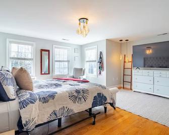 Seaside Solstice Hot Tub, Sauna 4 Bedroom - Scituate - Habitación