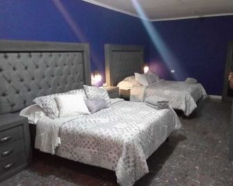Suite 2, En Primer Piso Con Dos Camas Queen, Con Tv, Y Un Gran Baño - Cuauhtémoc
