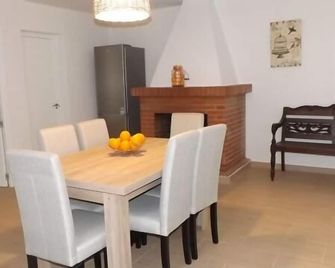 Casa Rural Valdezaque - Carmonita - Jadalnia