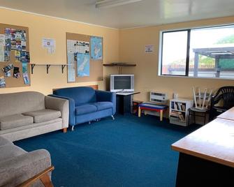 Greymouth Kiwi Holiday Park & Motels - Greymouth - Huiskamer