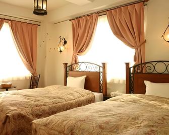 Arabian Art Hotel & Gallery - Kamogawa - Bedroom