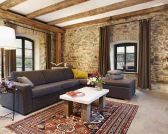 Uroczysko Siedmiu Stawów Luxury Hotel - Niemcza - Pokój dzienny
