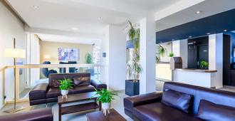 Quality Hotel La Marebaudiere-Vannes - Vannes - Living room