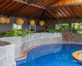 إل إيستابلو ماونتن هوتل - مونتيفردي - حوض السباحة