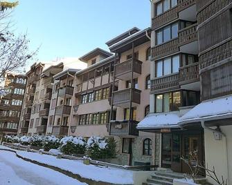Apartment Jonquilles-15 by Interhome - Chamonix-Mont-Blanc - Clădire