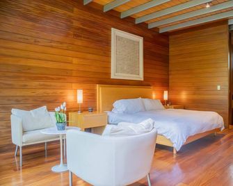 w Elegant 5BR Home w Pool in Cieneguilla - Pachacámac